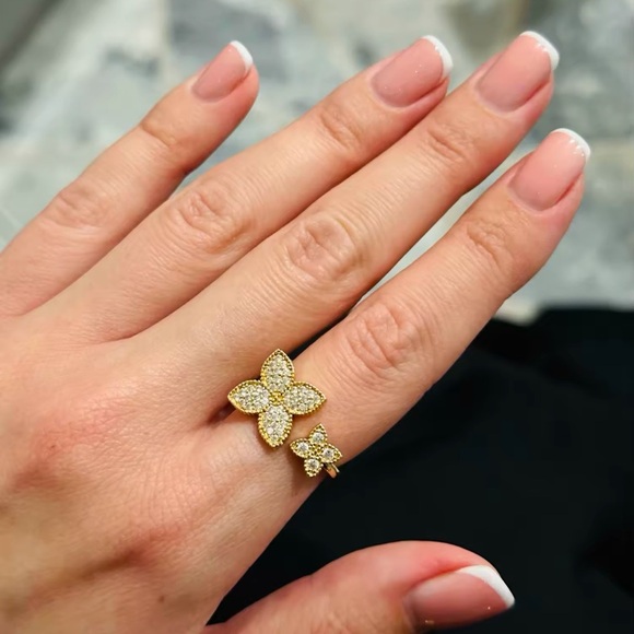 Alhambra Gold Crystal Adjustable Ring - Picture 12 of 13